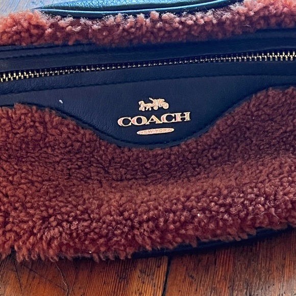 COACH Sherling Belt/Sling Bag - Picture 9 of 10